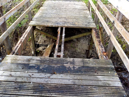 Die Holzbrücke, durch welches ein Pferd am Ostermontag stürzte, war im Vorfeld manipuliert worden. © FF Schiffdorf