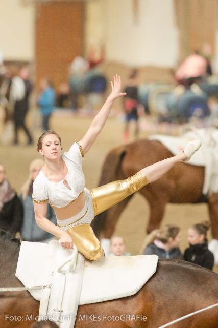 Auf Rang drei (7,321) platzierte sich Isabel Fiala von der Voltigiergruppe Weigelsdorf. © Michael Graf