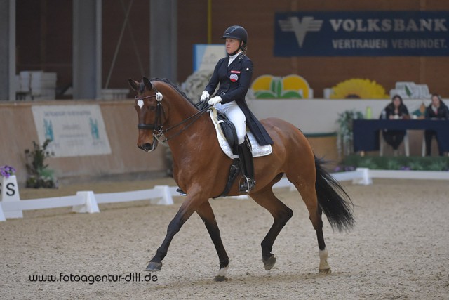 Bestes österreichisches Duo in der internationalen Juniorentour beim CDI Lake Arena war am Donnerstag (13.04.) die Niederösterreicherin Marie-Christine Fuhs mit ihrem KWPN Walach Perfect Illusion SJP. © Fotoagentur Dill