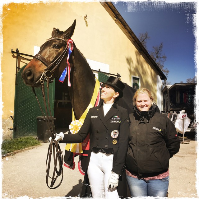 All smiles! Alpenspan Dressurlady Belinda Weinbauer konnte mit ihren Pferden bei den Stadl Dressage Classics mehr als zufrieden sein. © Michael Rzepa / Nina Krasny
