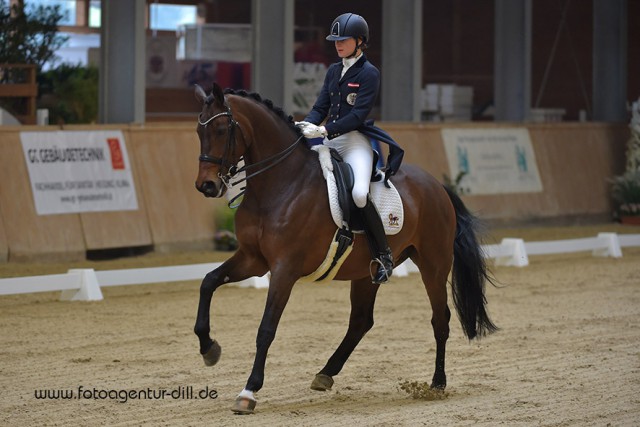 Valerie Pitkowitz (GER) holte Rang zwei in der Young Rider Kür nach Deutschland. © Fotoagentur Dill