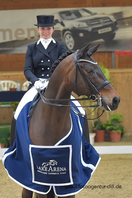 In der U25 Klasse Intermediaire II siegte Deutschlands Franziska Stieglmaier mit Lukas. © Fotoagentur Dill