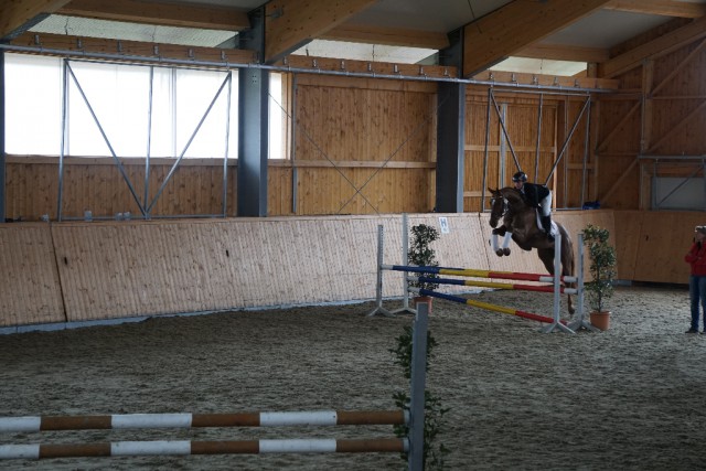 Im Parcour zeigten Vally K und Charlotte Dobretsberger, dass sie gut für die nächste Saison vorbereitet sind. © Karina Schröer