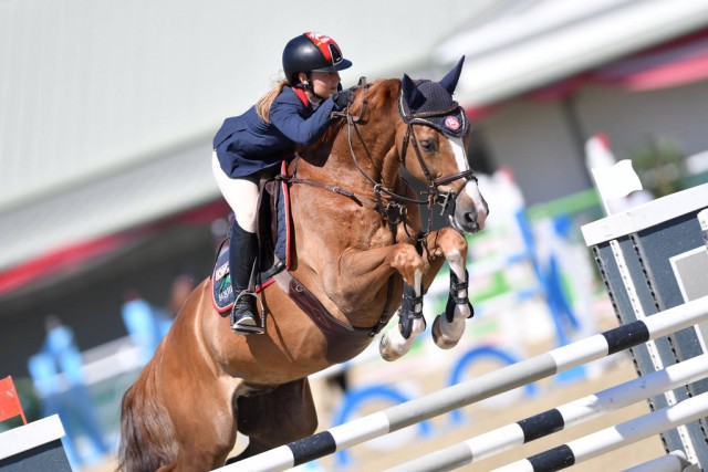 Sechs Österreicher konnten sich in der Diamond Tour platzieren. Am Bild Stefanie Bistan auf Balisto AC, die Rang vier belegten. © Magna Racino