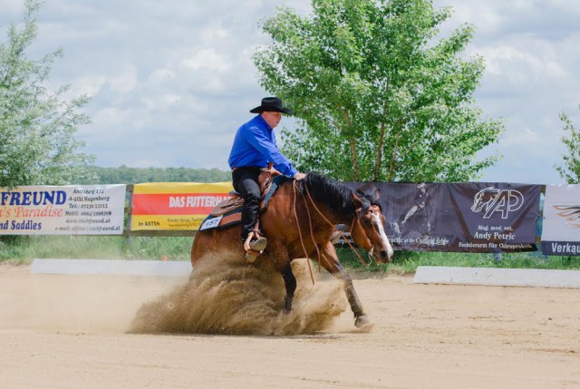 Non Pro Thomas Trauner konnte mit seinen Engeln rechnen. Auf seinem Wallach Smart Freckles Orima startete er für das Siegerteam „Drei Engel für Tom“. © Indrich