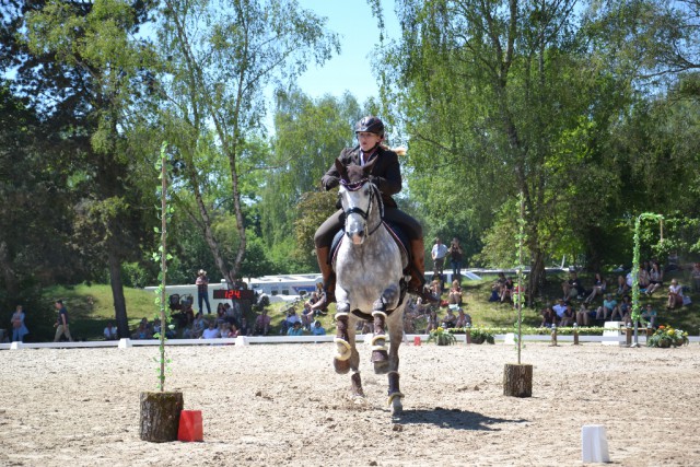 Martina Weteschnik und Bogalho (Team DROTT) im rasanten Speed Trail. © privat