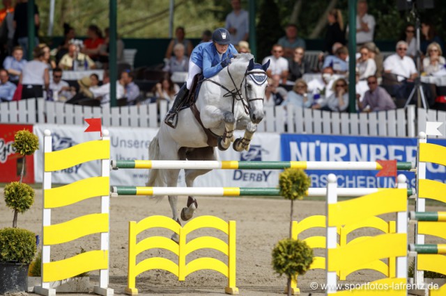 Tolle Leistung von Vanessa Borgmann und Casper – Rang Sieben in der Meisterschaft der Springreiterinnen. © Sportfotos-Lafrentz