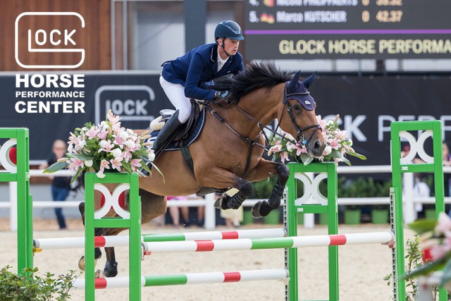 Best newcomer horse in the GLOCK’s Youngster Tour today was Killer Queen VDM, presented by Daniel Deusser (GER). © Michael Rzepa