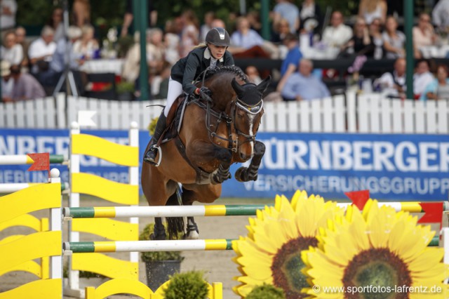 Platz zwei für Laura Klaphake und Silverstone G im Finale der Deutschen Meisterschaften für Springreiterinnen. © Sportfotos-Lafrentz