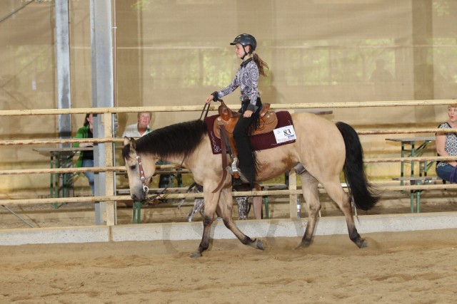 Platz 1 im Y Pleasure Finale der AWA ÖM: Lena Rothmanner auf Doctor Zip N Style. © Christian Kellner