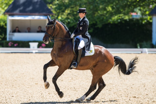 Die strahlenden Sieger im Preis der Firma Popp & Kretschmer, dem CDI4* Grand Prix, hießen Belinda Weinbauer (B) und Söhnlein Brilliant MJ. Sie erritten mit 71,94% ihren persönlichen best score. © Michael Rzepa