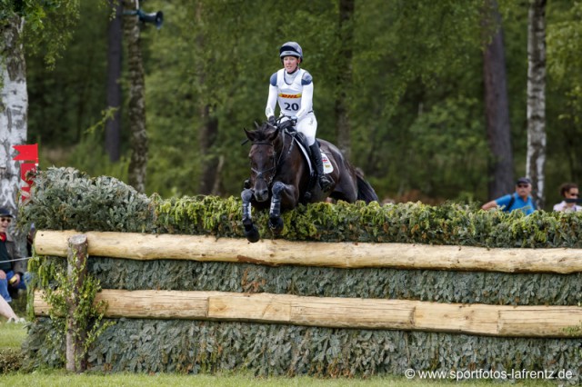 Die Britin Nicola Wilson liegt nach Dressur und Gelände auf dem dritten Platz der CCI4* Prüfung in Luhmühlen. © Stefan Lafrentz