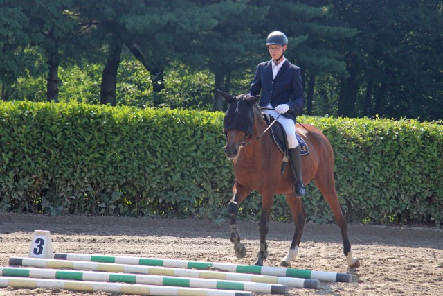 Christian Adler (W) stellte sich während dem Turnier gleich auf zwei verschiedene Pferde ein. © privat