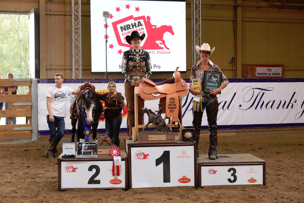 Gina-Maria Schuhmacher gewinnt die Non Pro auf Gotta Nifty Gun's. © CK Photographics