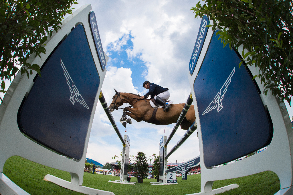 Longines hat einen Fünfjahresvertrag mit der FEI unterzeichnet. Im Bild: Roger Yves Bost beim CSIO5* Nations Cup von St. Gallen (SUI) 2017. © FEI