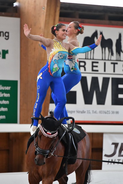 Ein Meistertitel zum Abschluss der Junioren Pas de Deux Karriere. Bravo, Clara Köpke und Lara Maurer! © Horse Sports Photo