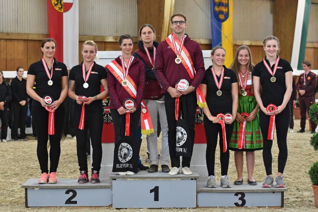 Das Podium der Staatsmeisterschaft im Pas de Deux 2017. © Horse Sports Photo