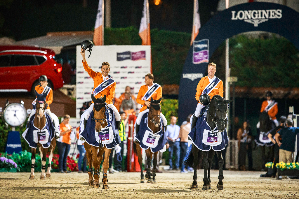 Große Freude über den Sieg im Team Niederlande! © FEI / Libby Law