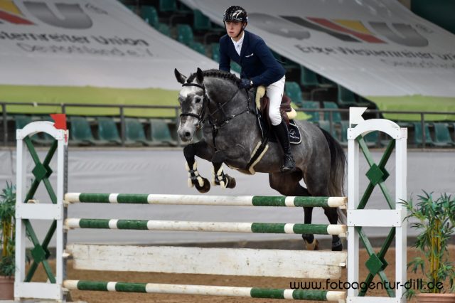 Dominik Juffinger und sein sprungstarker Hengst Chin Fly. © Fotoagentur Dill