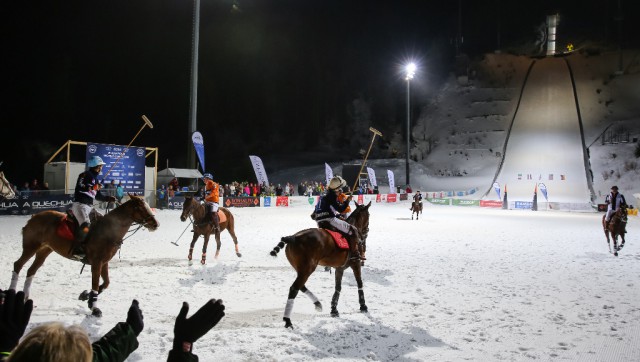 Die Snow Polo Turniere zählten seit Jahren zu den Highlights und begeisterten Zuschauermassen. © EXPA / MHU