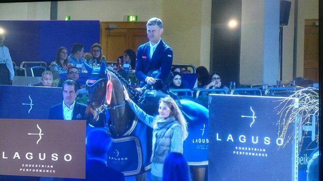 Stilvoll! Max wurde beim Internationalen Festhallen Reitturnier in Frankfurt mit dem LAGUSO Stilpreis ausgezeichnet! © Max Kühner Sporthorses