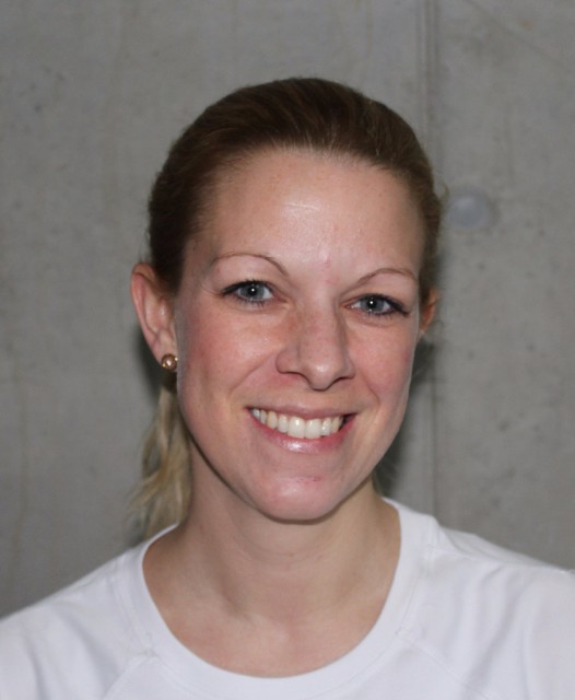 Christina Ilow ist Sportphysiotherapeutin, FDM Therapeutin IC. © fit 4 riding®