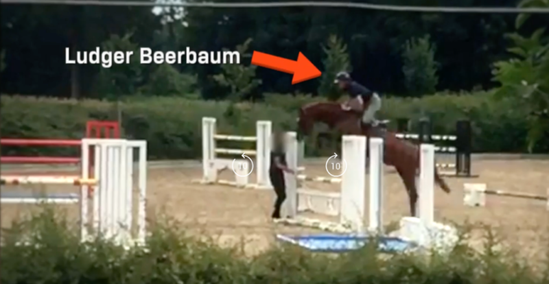 In der RTL Sendung Extra wurden gestern Abend brisante Aufnahmen gezeigt. Angeblich soll dort Ludger Beerbaum seine Pferde barren. © RTL Extra