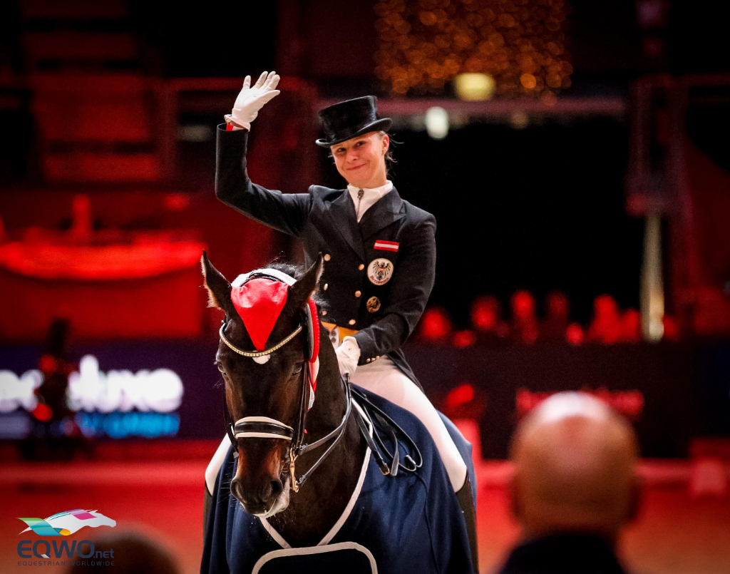Victoria Max-Theurer und Rockabilly glänzten im horsedeluxe CDI4* Grand Prix Special. © EQWO.net