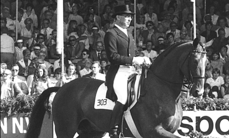 Der Westfalen-Wallach Ahlerich gewann unter seinem Reiter Reiner Klimke unzählige Medaillen bei Welt- und Europameisterschaften, sowie dreimal Olympisches Gold. © FB: The Horse Magazine