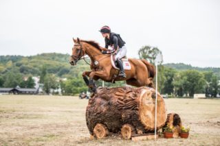 Lea Siegl (OÖ) und ihr DSP Fighting Line siegen in der Drei-Sterne-Prüfung von Saint-Quentin. © M&R photo