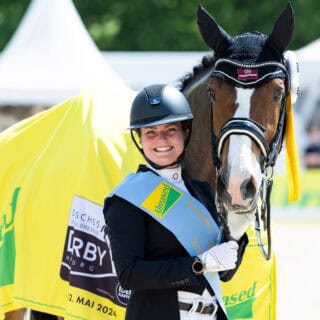 Katharina Haas (OÖ) gewinnt das Hamburger Dressur-Derby mit Pferdewechsel! © Reitsport-Hellmann