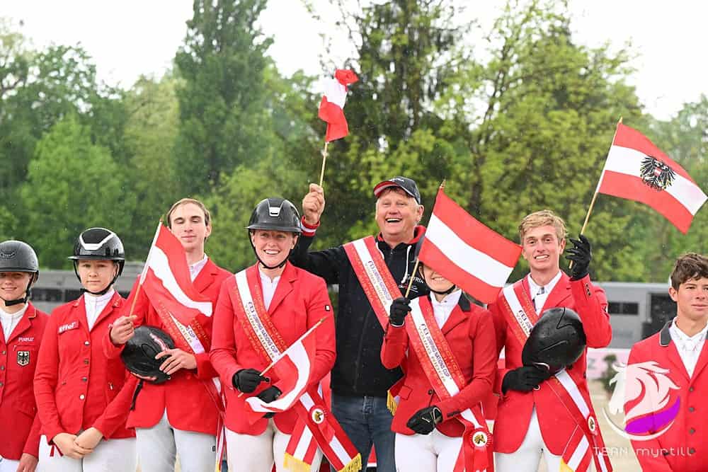 Österreichs U21-Team holt den Sieg im Nationenpreis beim CSIO Youth in Linz! © Team Myrtill
