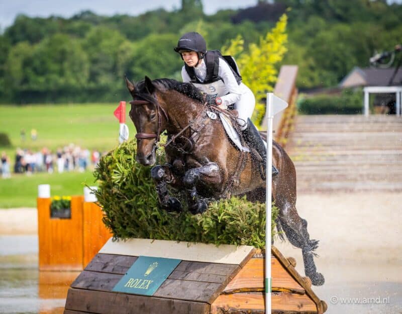 Lea Sigel (OÖ) und ihr DSP-Wallach Van Helsing P belegten in der CCI4*-S-Prüfung von Lignières Rang 13. Am Foto sind die beiden beim CHIO Aachen 2024 zu sehen. © Arnd Bronkhorst