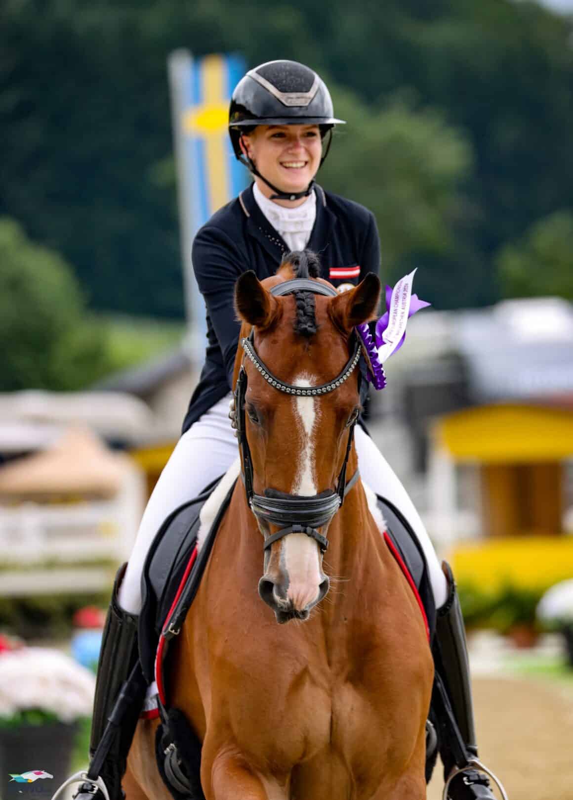 EM-Debütantin Valentina Friedl (ST) und ihr Wallach Korefan tanzten sensationell auf Rang acht bei der Europameisterschaft in St. Margarethen! © EQWO.net | Petra Kerschbaum