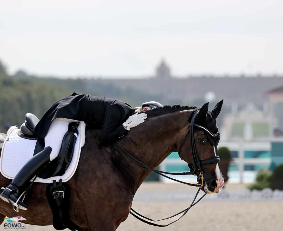 Danke Abby! Victoria Max-Theurer (OÖ) bedankt sich bei ihrem Olympia-Pferd Abegglen FH NRW. © EQWO.net | Petra Kerschbaum