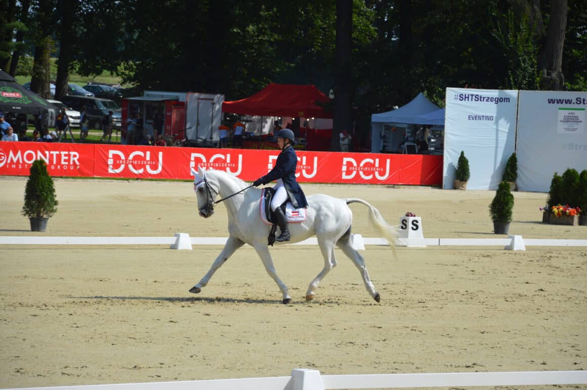 Leonie Sagner (NÖ) und Space Jet beendeten die Junioren-EM in Strzegom auf dem 22. Rang im Endklassement. © privat