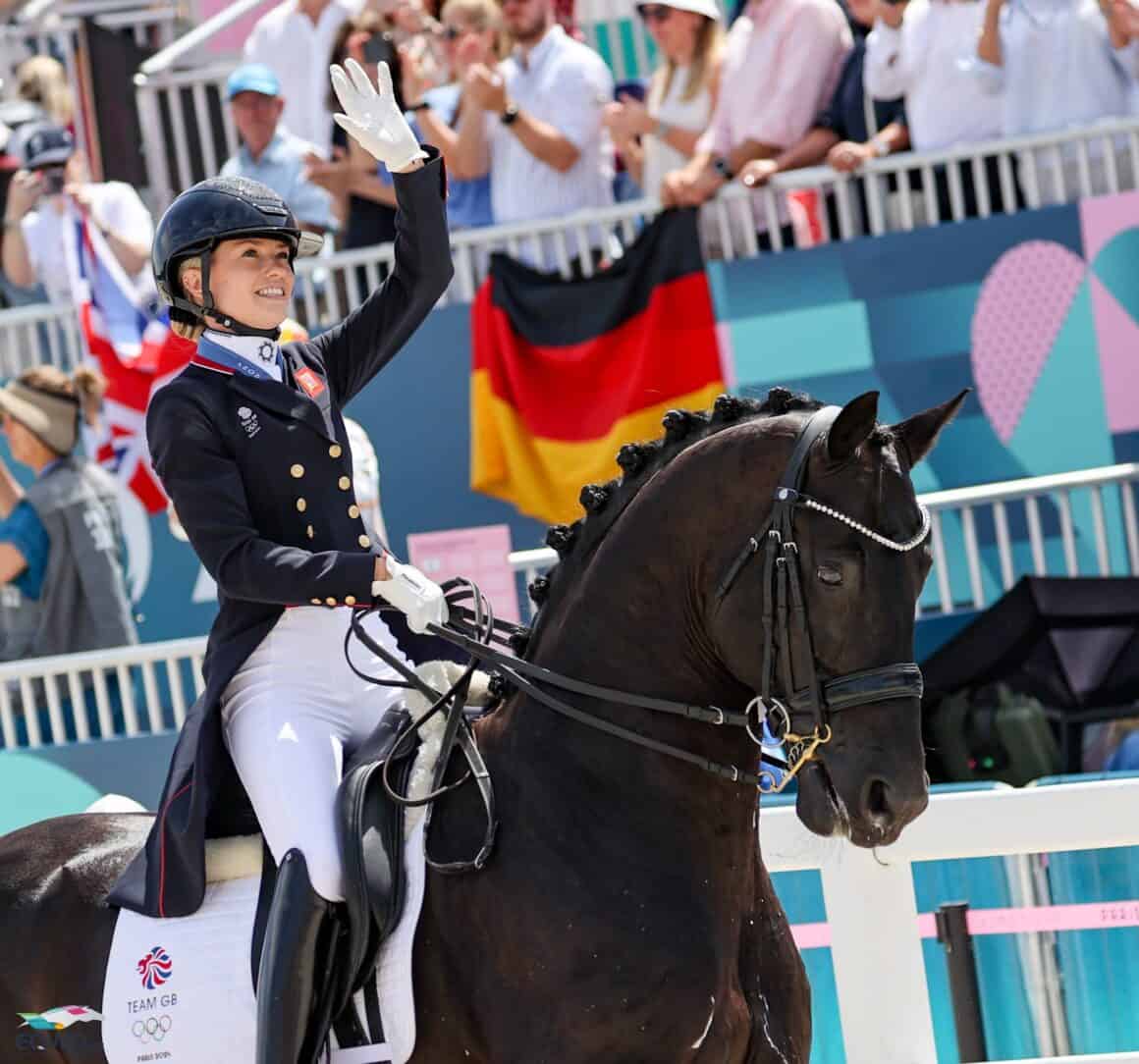 Zweimal Bronze! Lottie Fry (GBR) reitet in Paris zweimal zur Bronzemedaille. © EQWO.net | Petra Kerschbaum