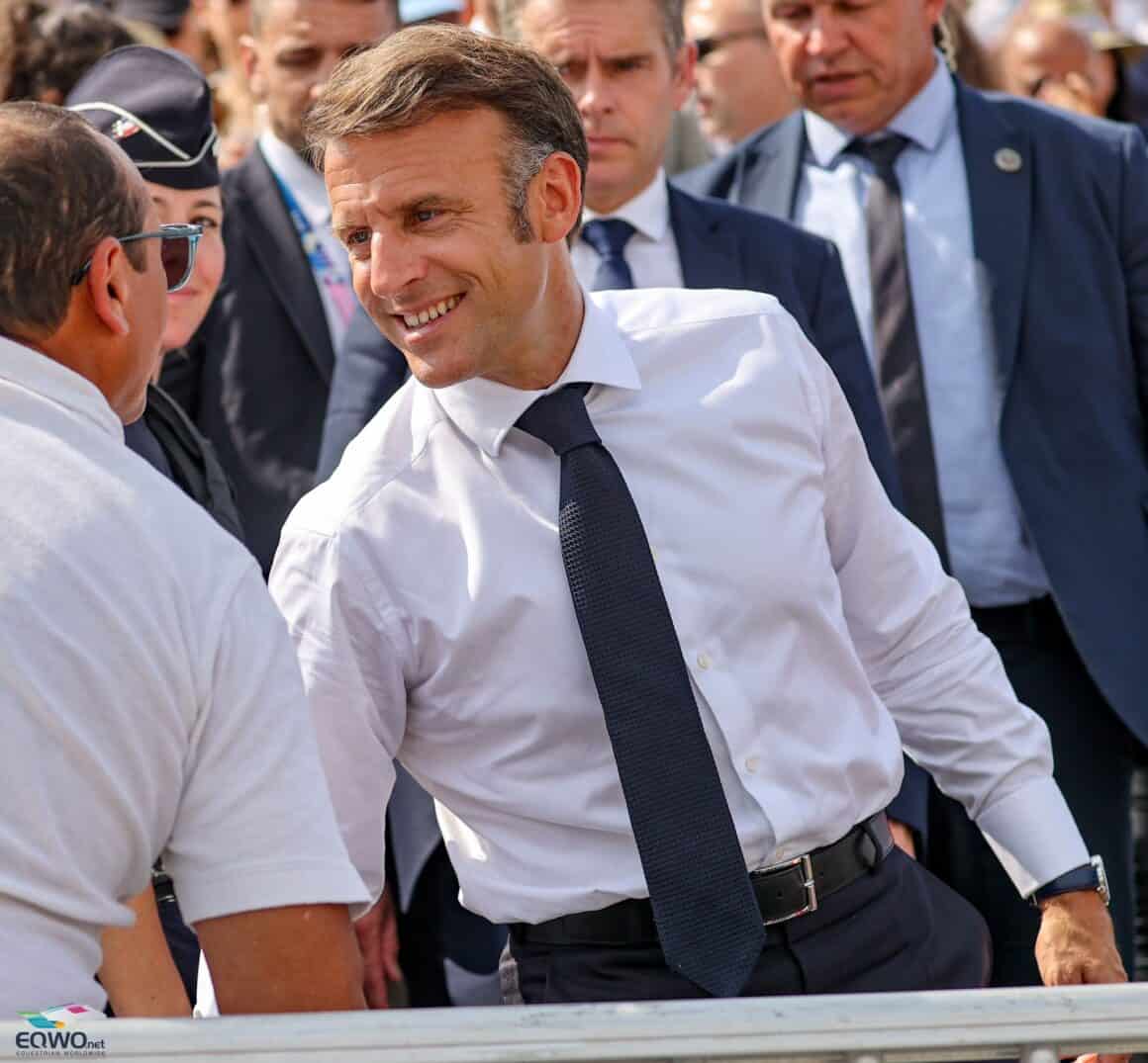 Frankreichs Präsident Emmanuel Macron ließ es sich nicht nehmen zum Team-Finale im Springreiten selbst anwesend zu sein! © EQWO.net | Petra Kerschbaum