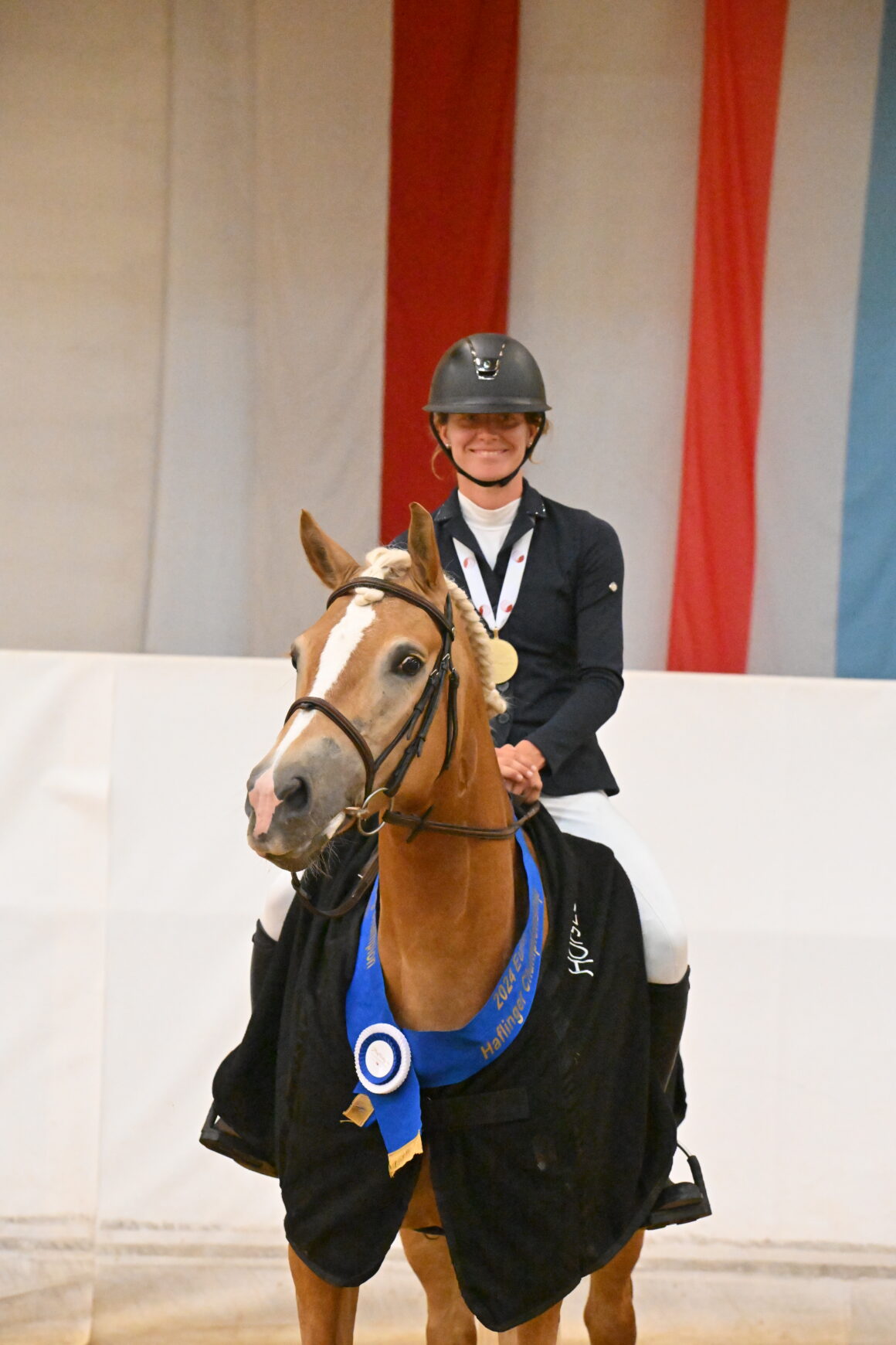 Gold für Tschechien! Im Springreiten sicherte sich ein Haflinger aus Tschechien den Sieg beim Europachampionat. © TEAM myrtill