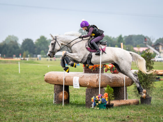 Die erst 13-jährige Livia Sterovsky (NÖ) konnte in ihrer ersten Zwei-Sterne-Prüfung auf Anhieb eine Platzierung erreiten. © kaskal