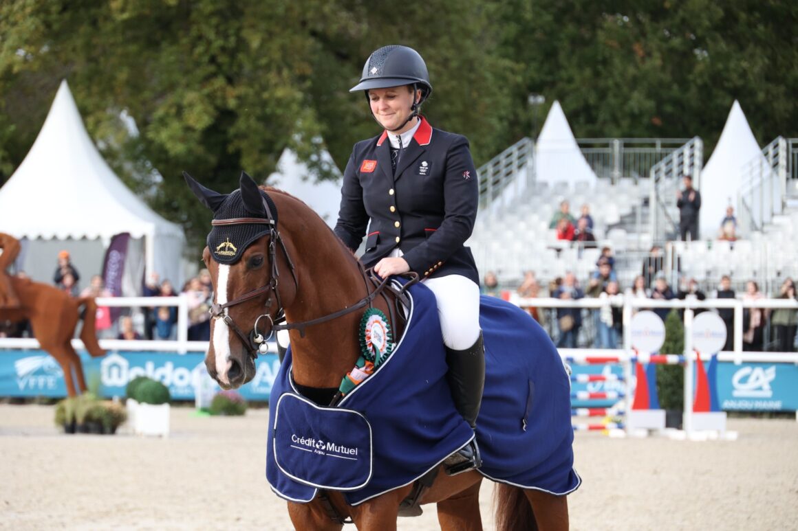 Chilli Morning IV, Sohn des legendären Chilli Morning, kürte sich unter seiner Reiterin Gemma Stevens (GBR) zum Weltmeister der siebenjährigen Nachwuchs-Geländepferde. © FEI/Ecary