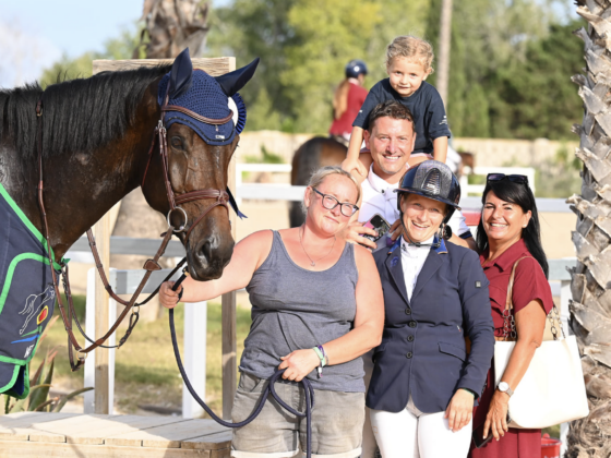 Victoria und Mario Bichler (T) jubelt in Spanien über zwei Siege in der CSI1* Bronze Tour. © FB: Bichler Mario / 1clickphoto