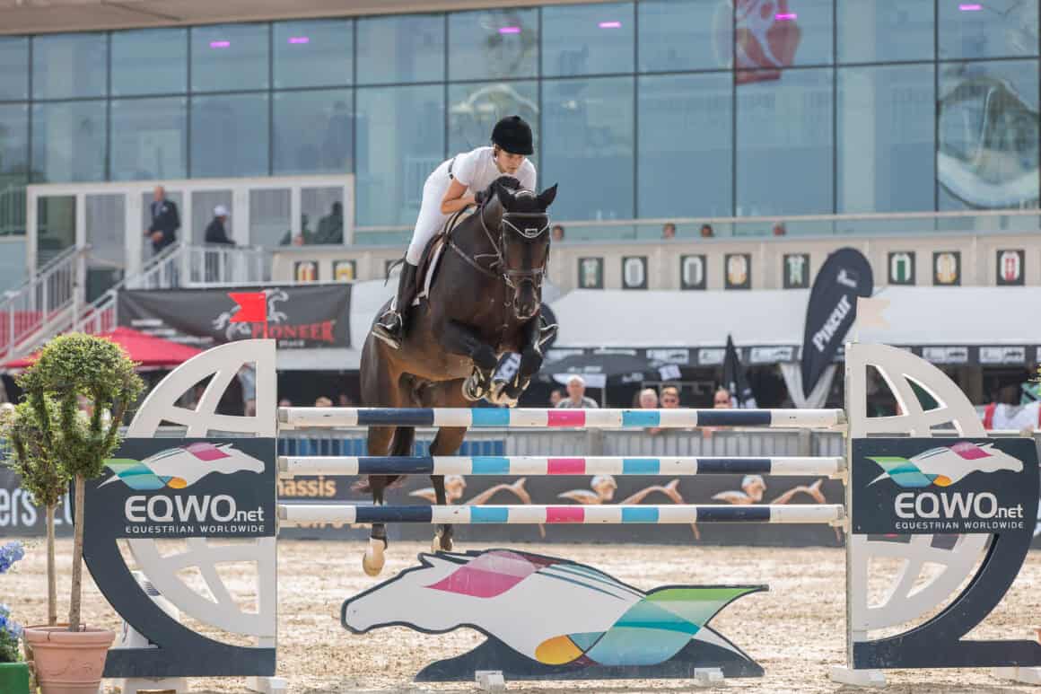 Die Reederei-Erbin Athina Onassis (GRE) ist eine wahre Pferdenärrin. Am Foto ist sie im Sattel des Hannoveraner-Hengstes Cinsey bei den Vienna Masters 2016 zu sehen. © Michael Graf