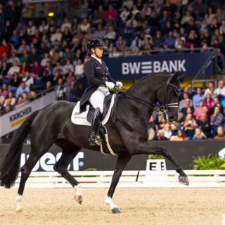 Isabell Werth (GER) und Wendy de Fontaine tanzten in der Weltcup-Kür von Stuttgart verdient zum Sieg. © FEI | Leanjo de Koster