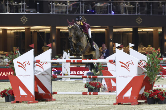 Max Kühner (T) und Elektric Blue trugen mit ihrer Nullrunde maßgeblich zum Sieg der Shanghai Swans im Viertelfinale des Global Champions League Super Cups bei. © Longines Global Champions Tour