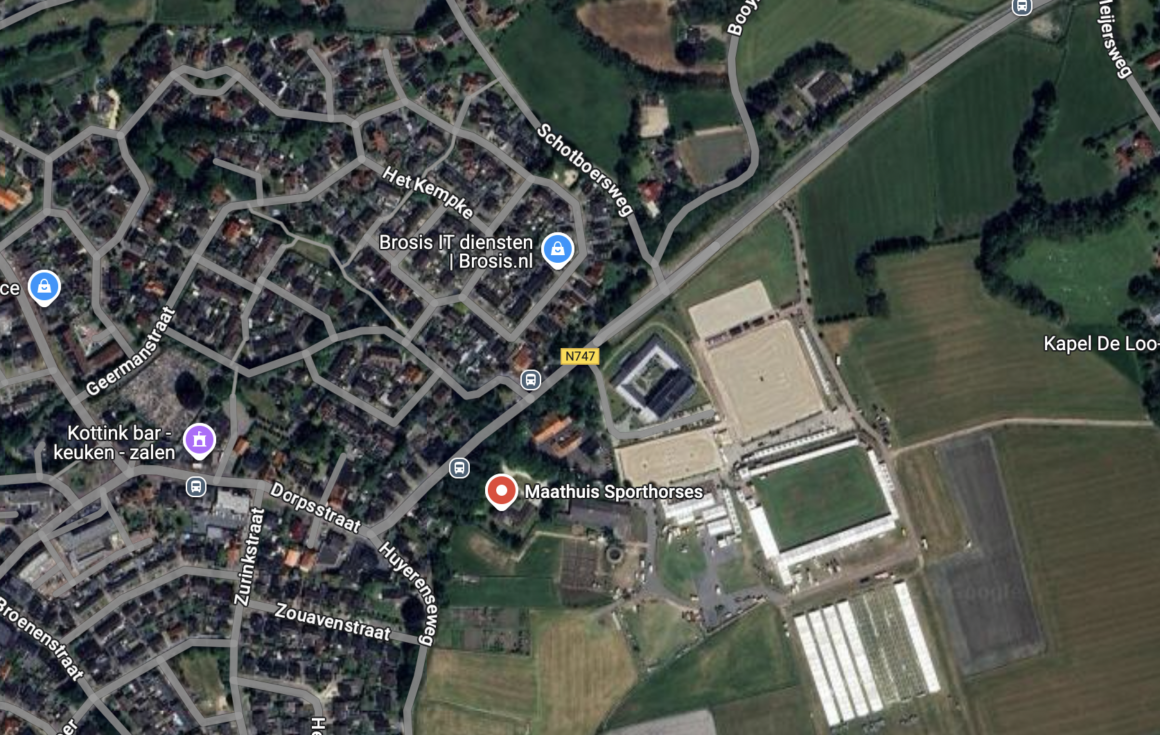 Die Reitanlage liegt direkt am Rande eines Wohngebietes und soll nun damit verschmelzen. © Google Maps