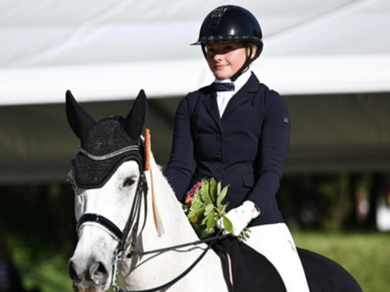 Goldenes Reitabzeichen! Isabella John stieg mit erst 16 Jahren in die internationale U25-Tour ein. © Privat