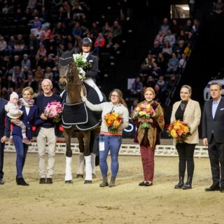 Das erfolgreiche Team war geschlossen mit dabei und verabschiedete ihre Dalera aus dem Dressursport. © EQWO.net | Petra Kerschbaum