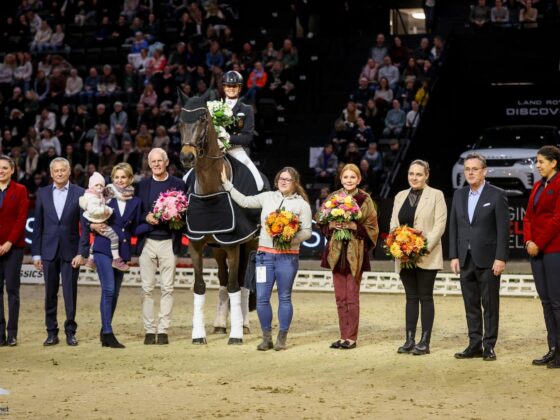 Das erfolgreiche Team war geschlossen mit dabei und verabschiedete ihre Dalera aus dem Dressursport. © EQWO.net | Petra Kerschbaum