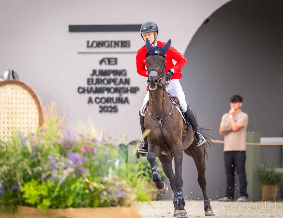 Max Kühner (T) & Cooley Jump The Q, Europameisterschaft 2025 A Coruña © Arnd Bronkhorst